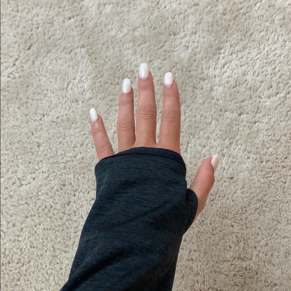 Under armor sweatshirt - Picture 3 of 4